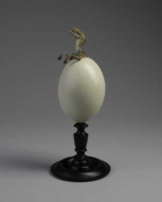 Oeuf Sculpture
