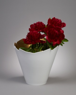 Gold Vase Coquille