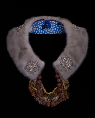 Dove Gray Collar