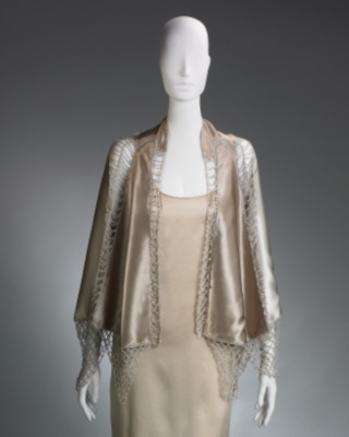 Papillon Cape