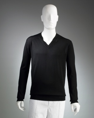 Black Fold V-neck