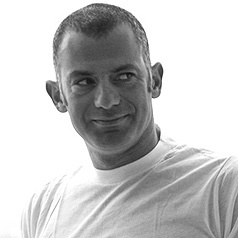 Arik Levy